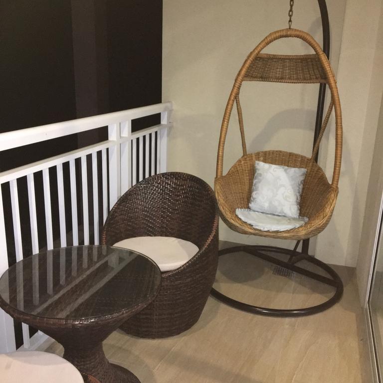 Pico Beach Front Condo Насугбу Екстериор снимка
